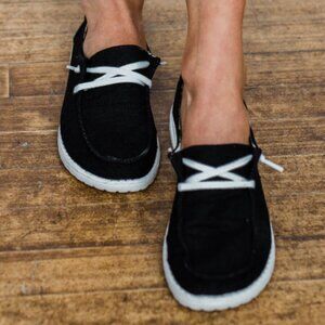 Holly Black by Very G